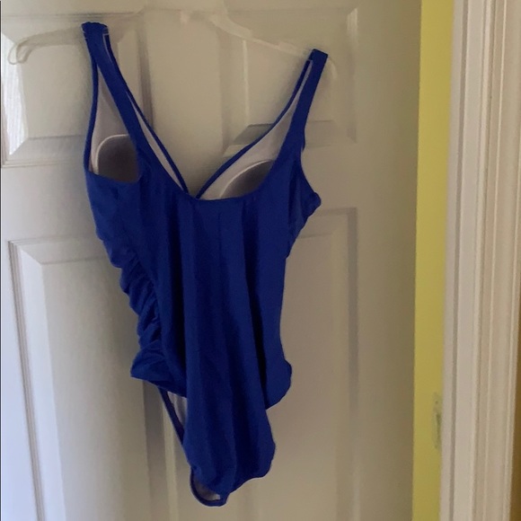 Swimsuit - Picture 2 of 4